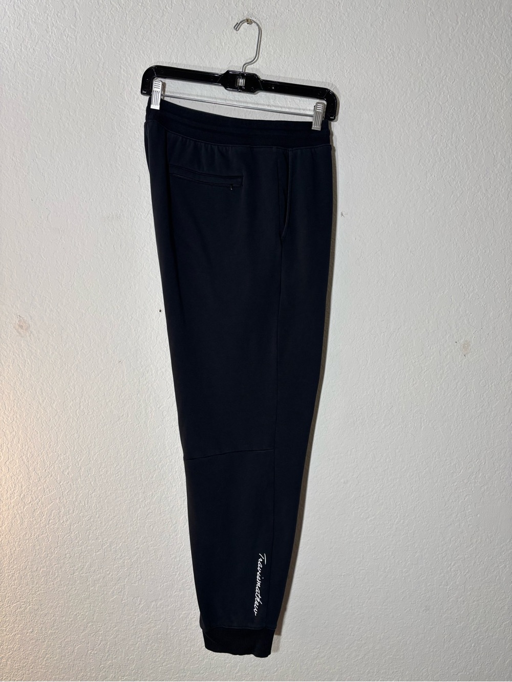 TravisMathew Jogger Pants Size XL Black Drawstring Logo Athletic Golf Pants - Picture 14 of 14